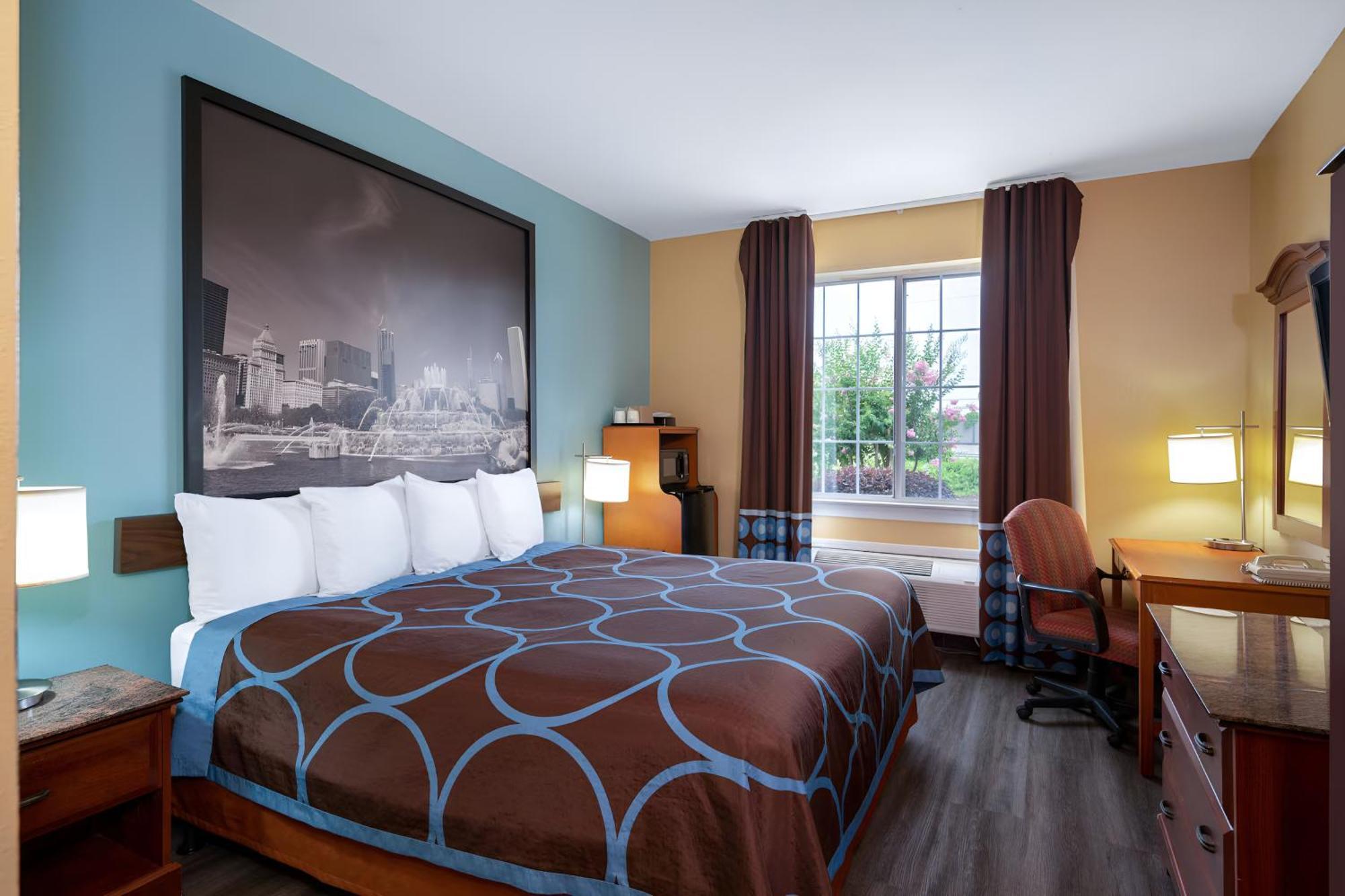 Super 8 By Wyndham Salisbury Hotel Kültér fotó